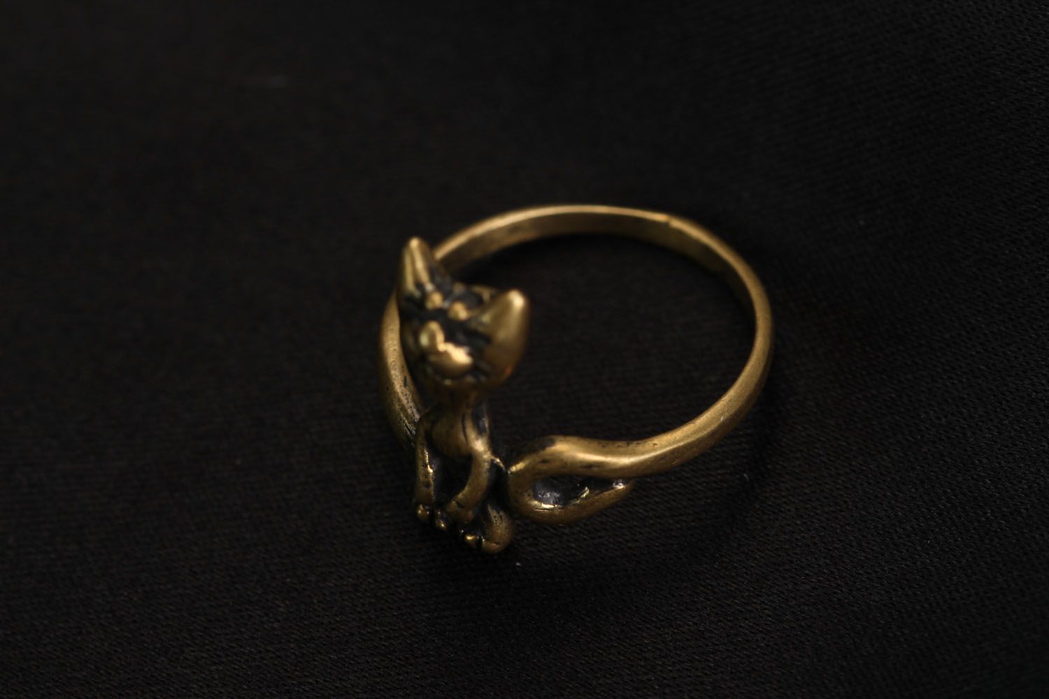 Anel de bronze feito à mão Gato foto 2