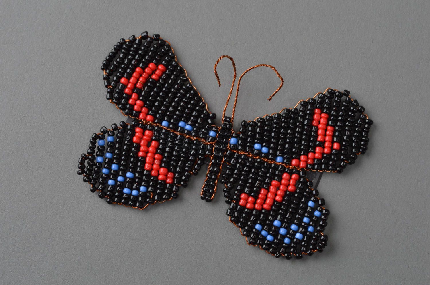 Schmetterling Magnet aus Glasperlen für Kühlschranktür schwarz mit rot handmade foto 2