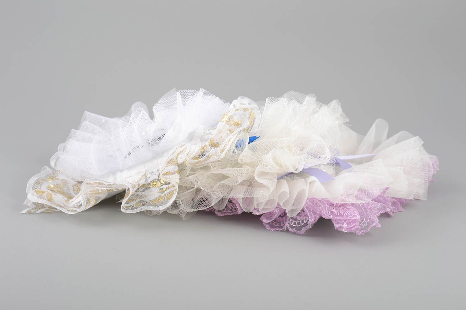 Набор подушечек для колец ручной работы с атласными бантиками для свадьбы 3 шт фото 4