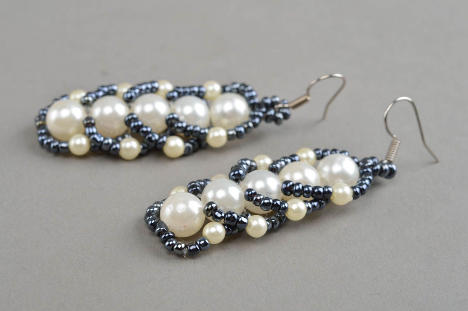 Boucles d'oreilles en fausses perles et perles de rocaille pendantes faites main photo 3