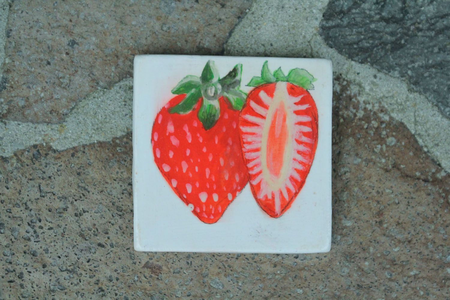 Clay fridge magnet Strawberries photo 1