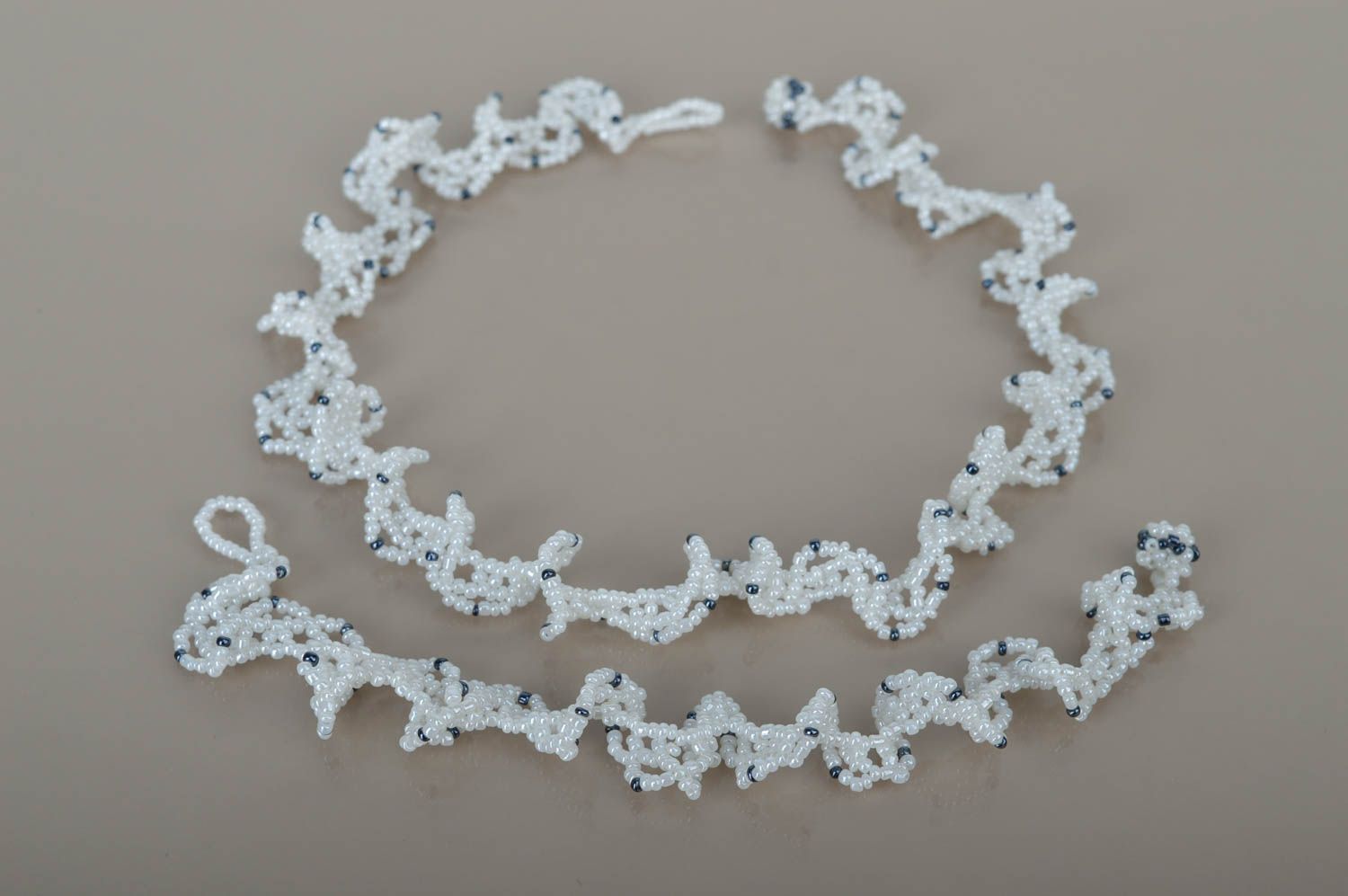 Handmade Schmuck Set in Weiß Collier Halskette Rocailles Damen Armband elegant foto 2