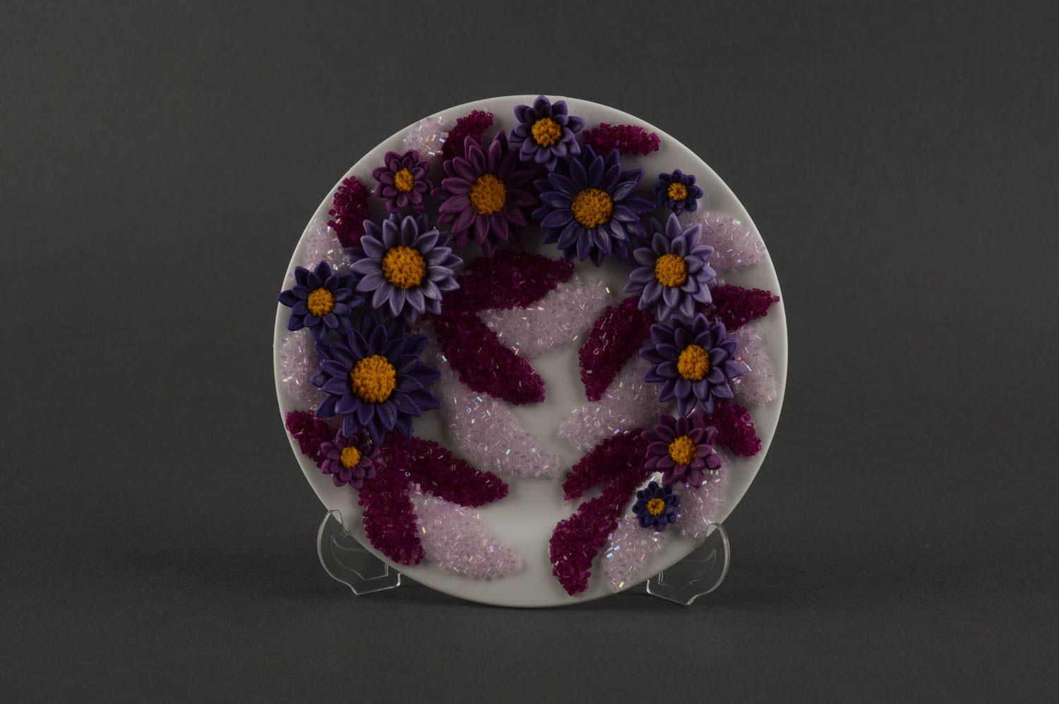 Керамическая тарелка ручной работы сувенирная тарелка подарок для женщины фото 2
