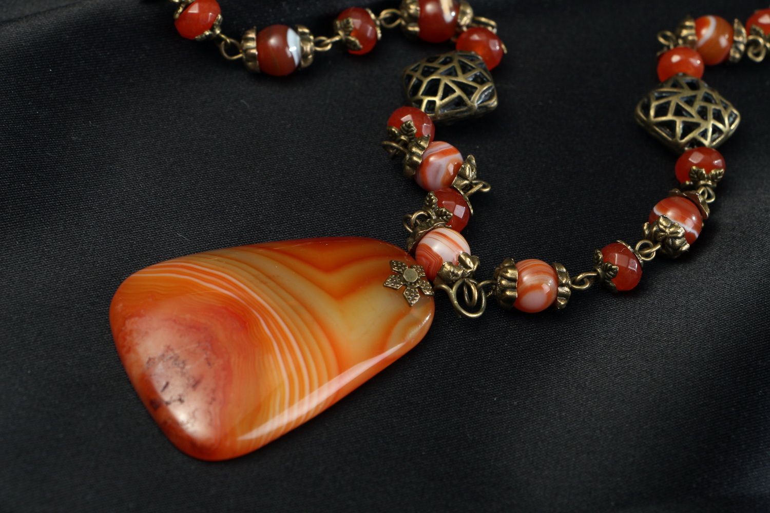 Necklet made of agate and cornelian photo 3