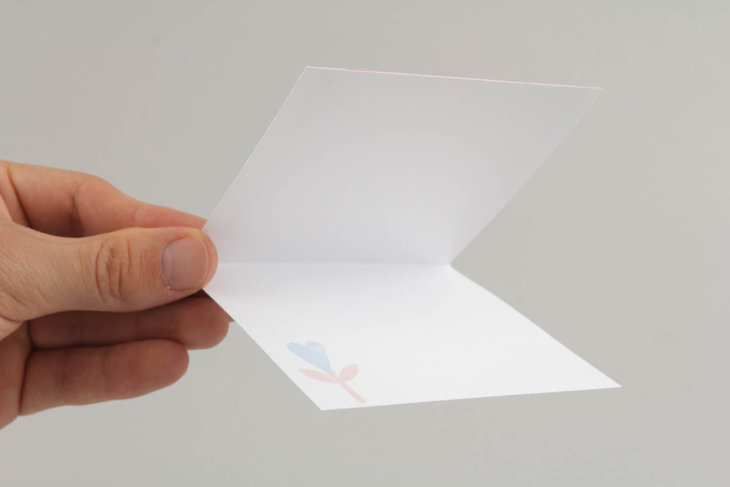 Cartão postal feito à mão de kraft-papel com inscrição  foto 2