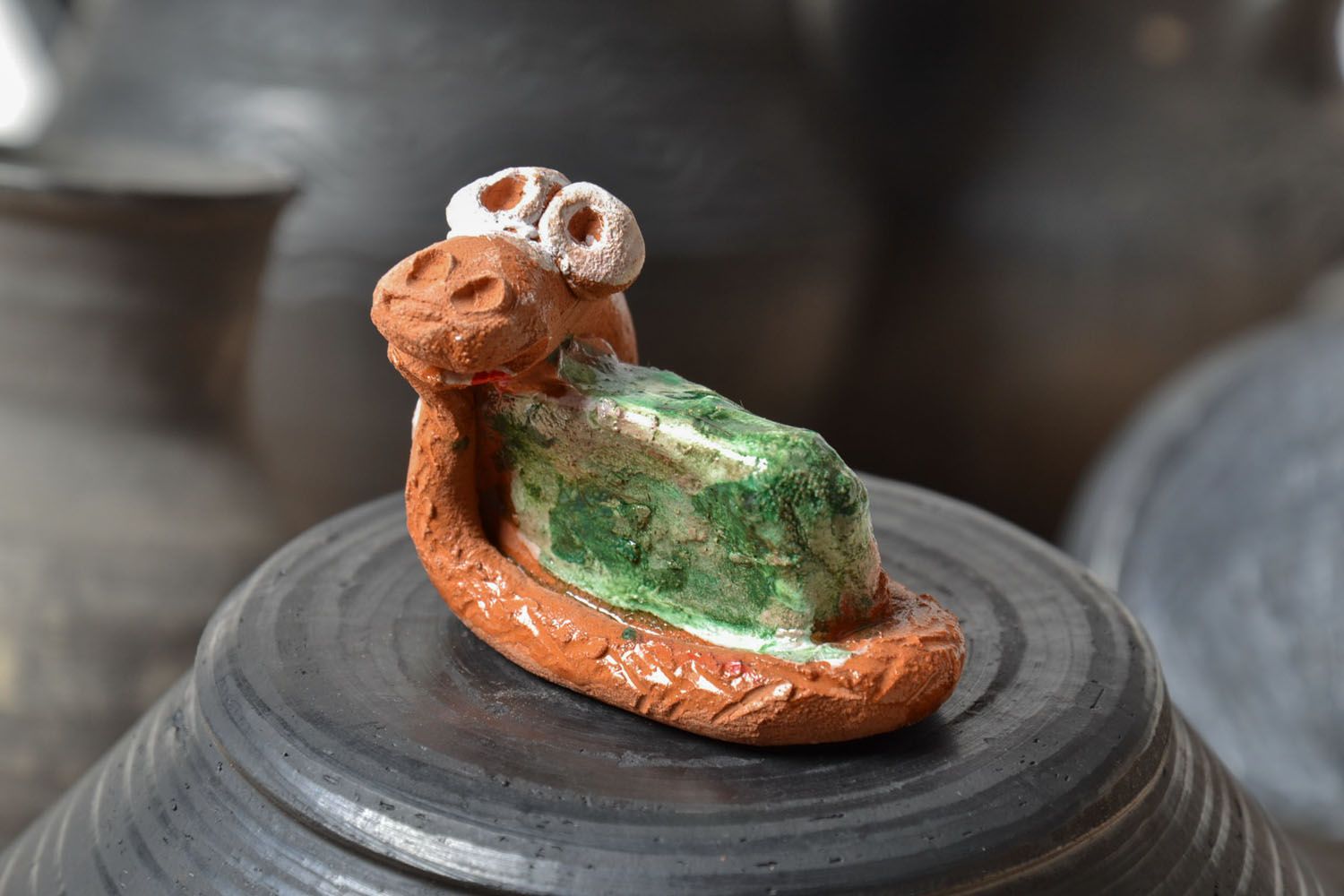 Statuetta serpente in argilla fatta a mano figurina decorativa in ceramica 
 foto 1