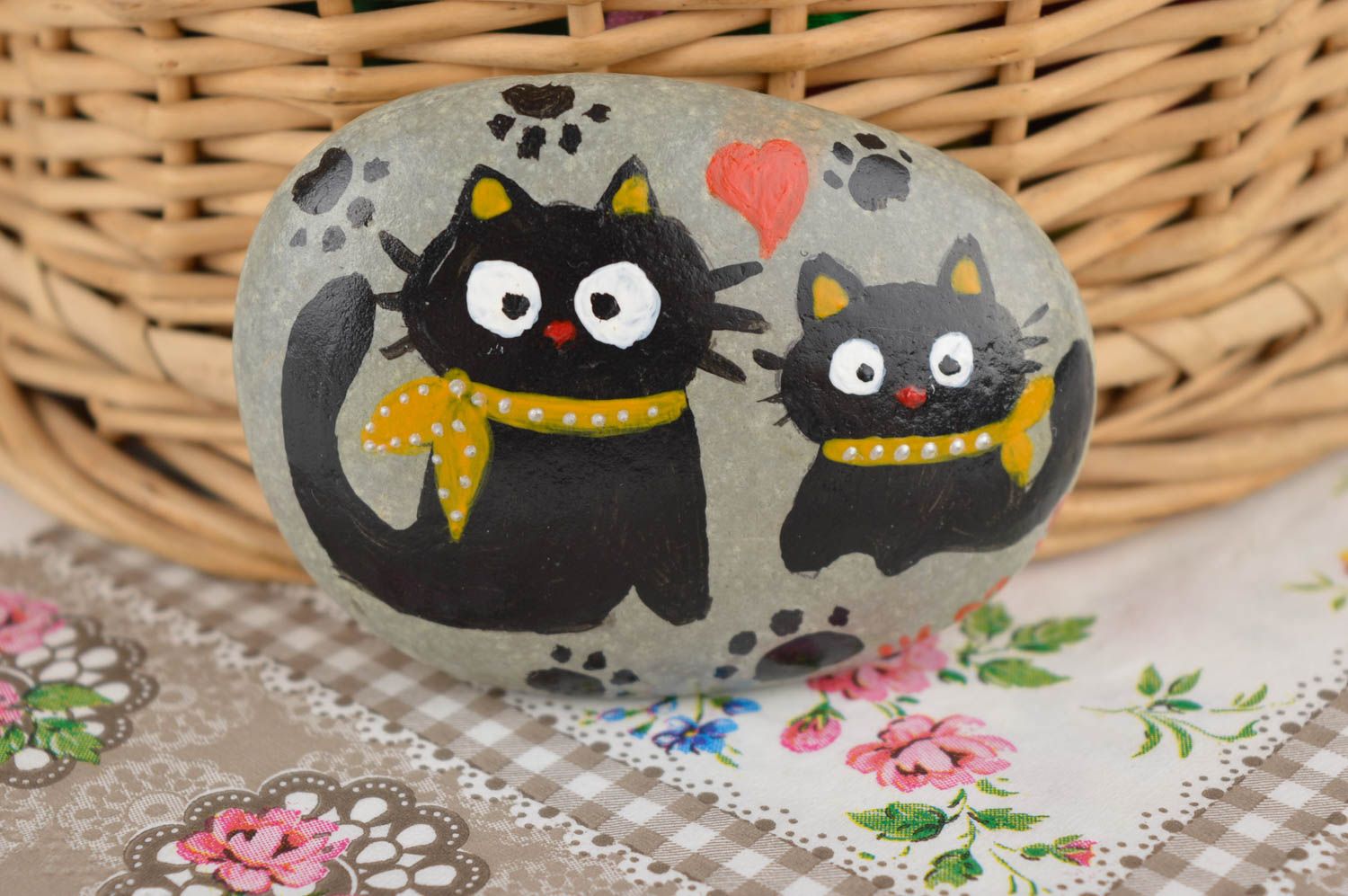 Galet peint fait main Pierre décorative grise avec deux chats Petite décoration photo 1