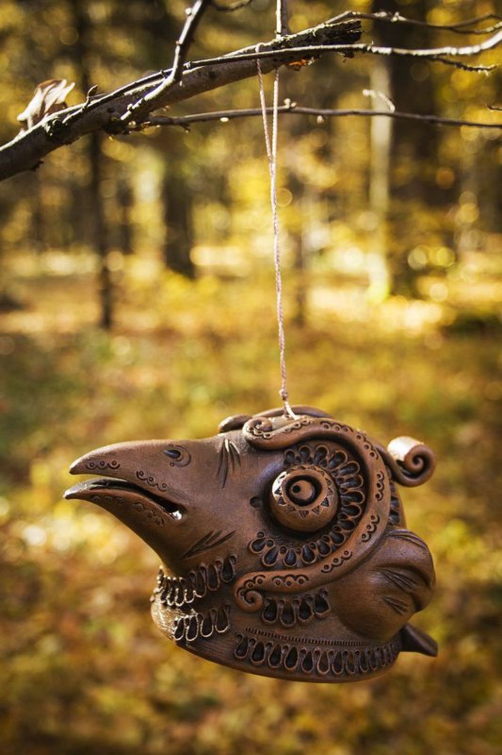 Campanello d'autore in ceramica fatto a mano a forma di corvo in argilla
 foto 1