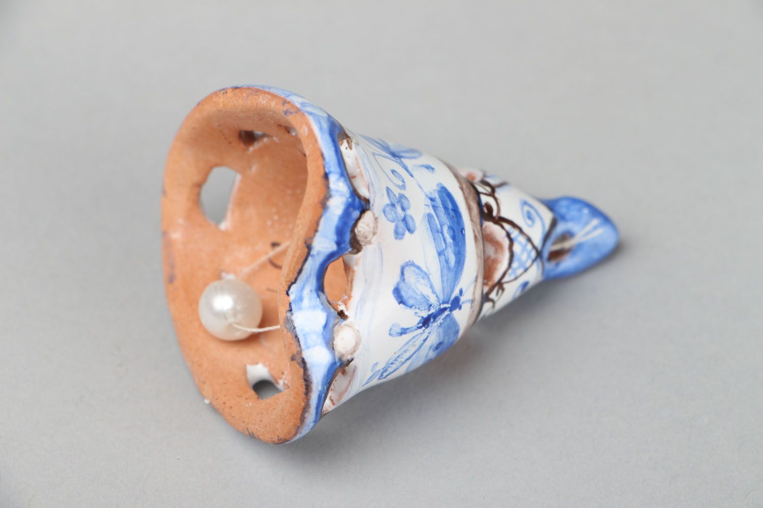 Petite cloche en céramique décorée faite main photo 3