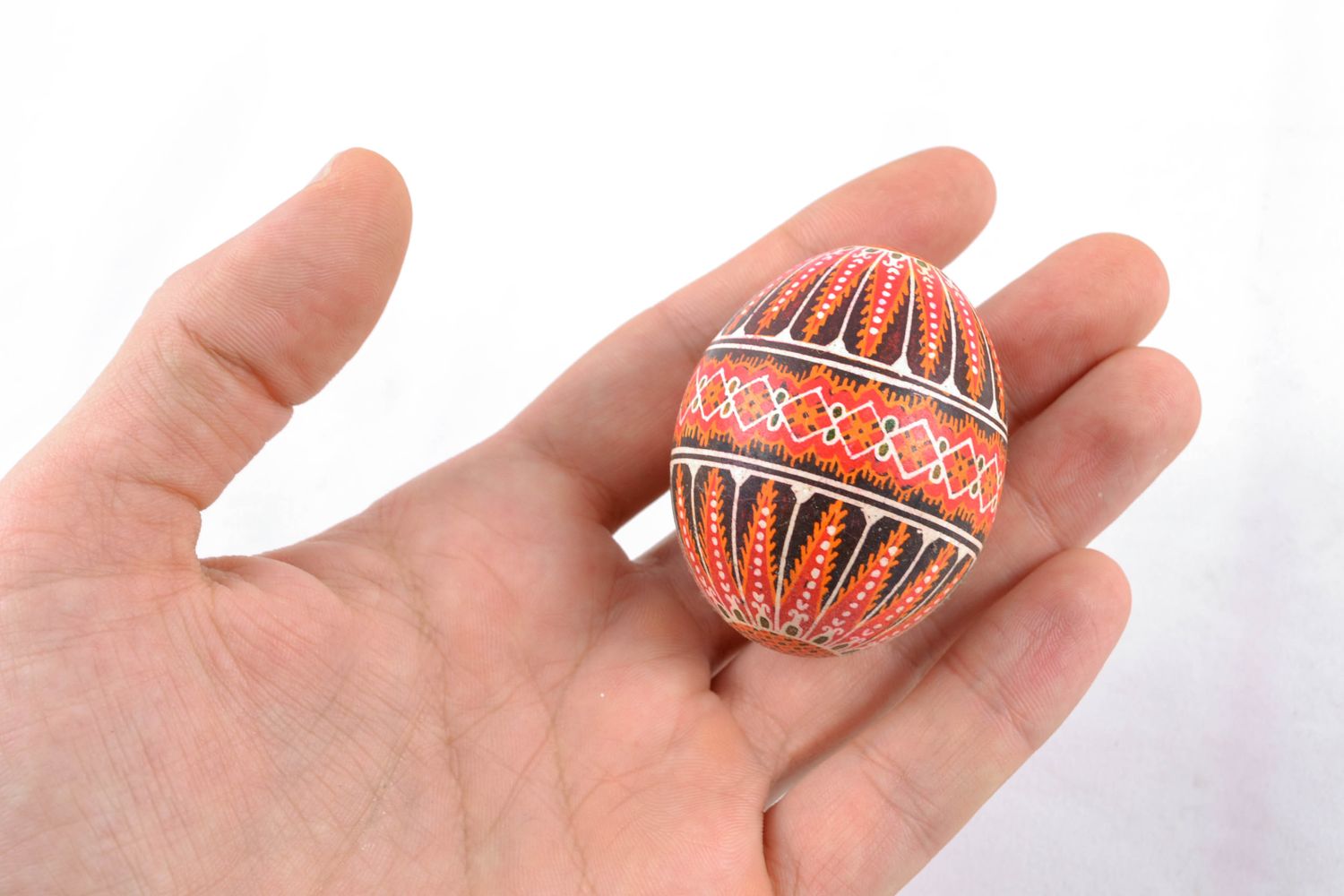 Huevo pintado para decoración de Pascua  foto 2