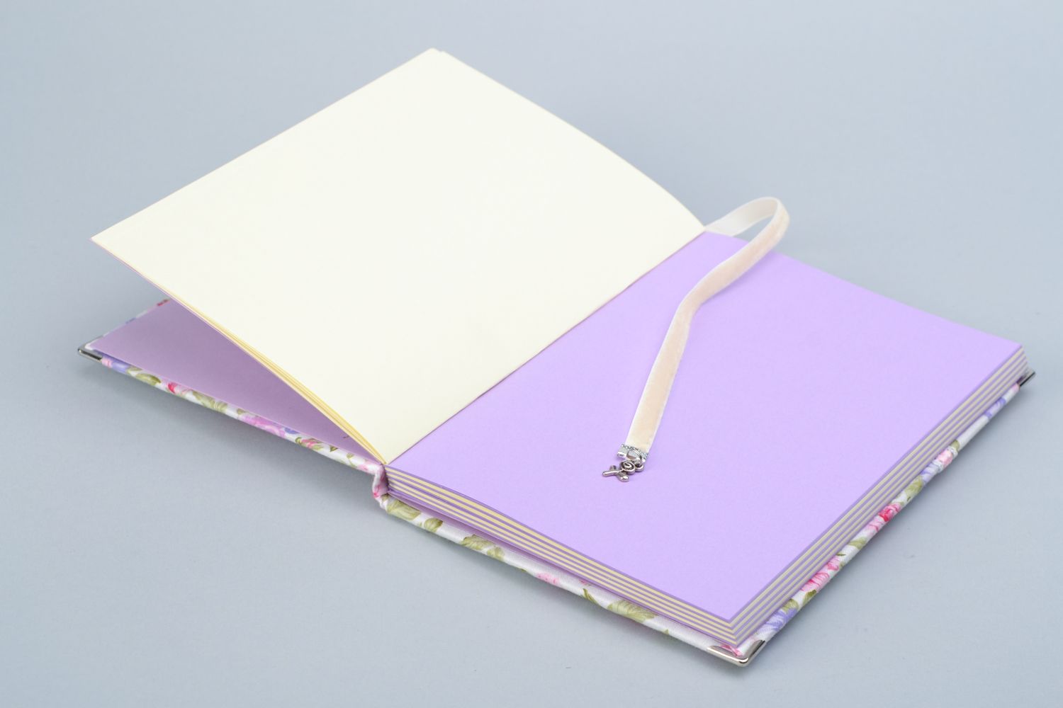 Notebook with fabric cover with flower print photo 3