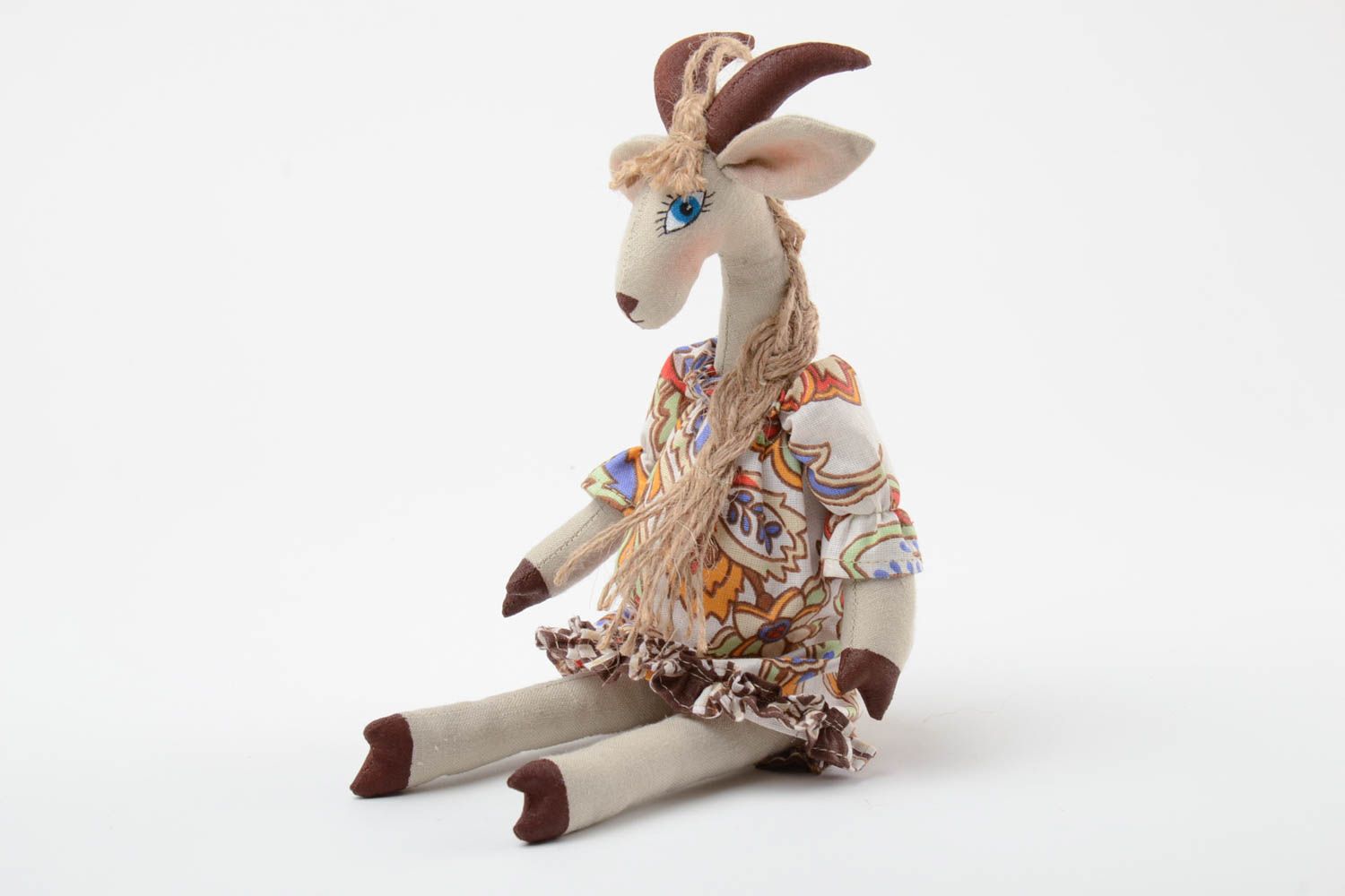 Jouet mou fait main Chèvre en lin et toile de coton décoratif original fait main photo 2