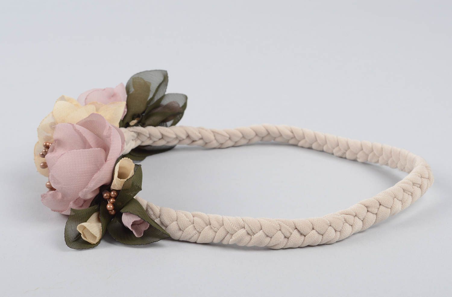 Zartes Haarband mit Blume handmade Designer Schmuck Accessoire für Haare  foto 3