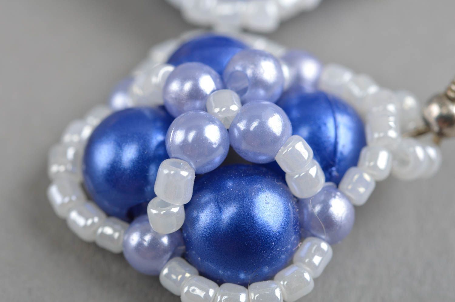 Boucles d'oreilles en perles de rocaille faites main bleu blanc bijou original photo 5