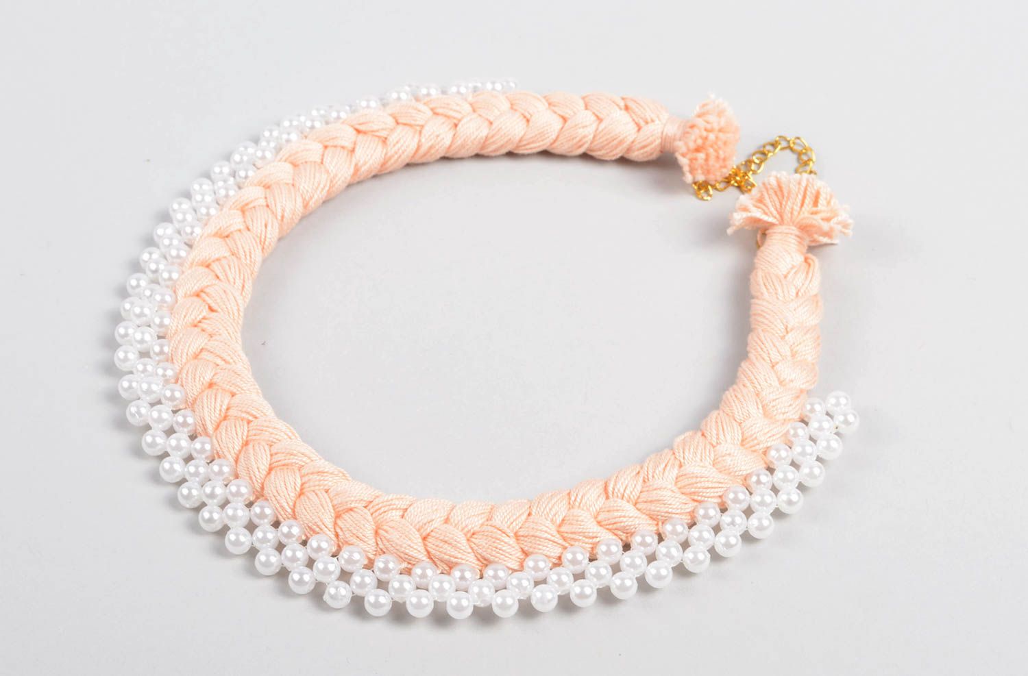 Collar de hilos rosados bisutería artesanal regalo original para mujeres foto 1