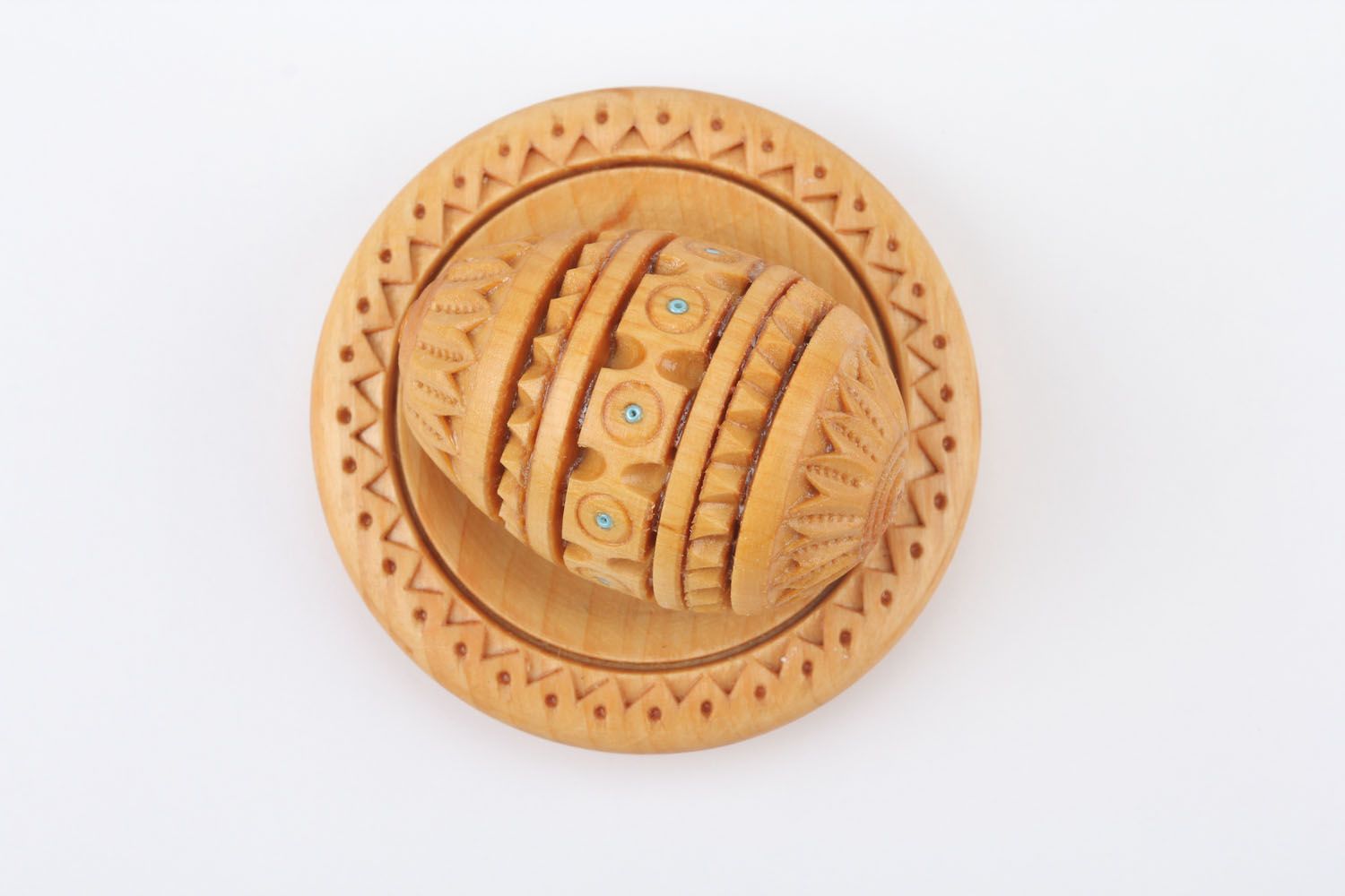 Oeuf de Pâques en bois original fait main petit traditionnel avec gravure photo 3
