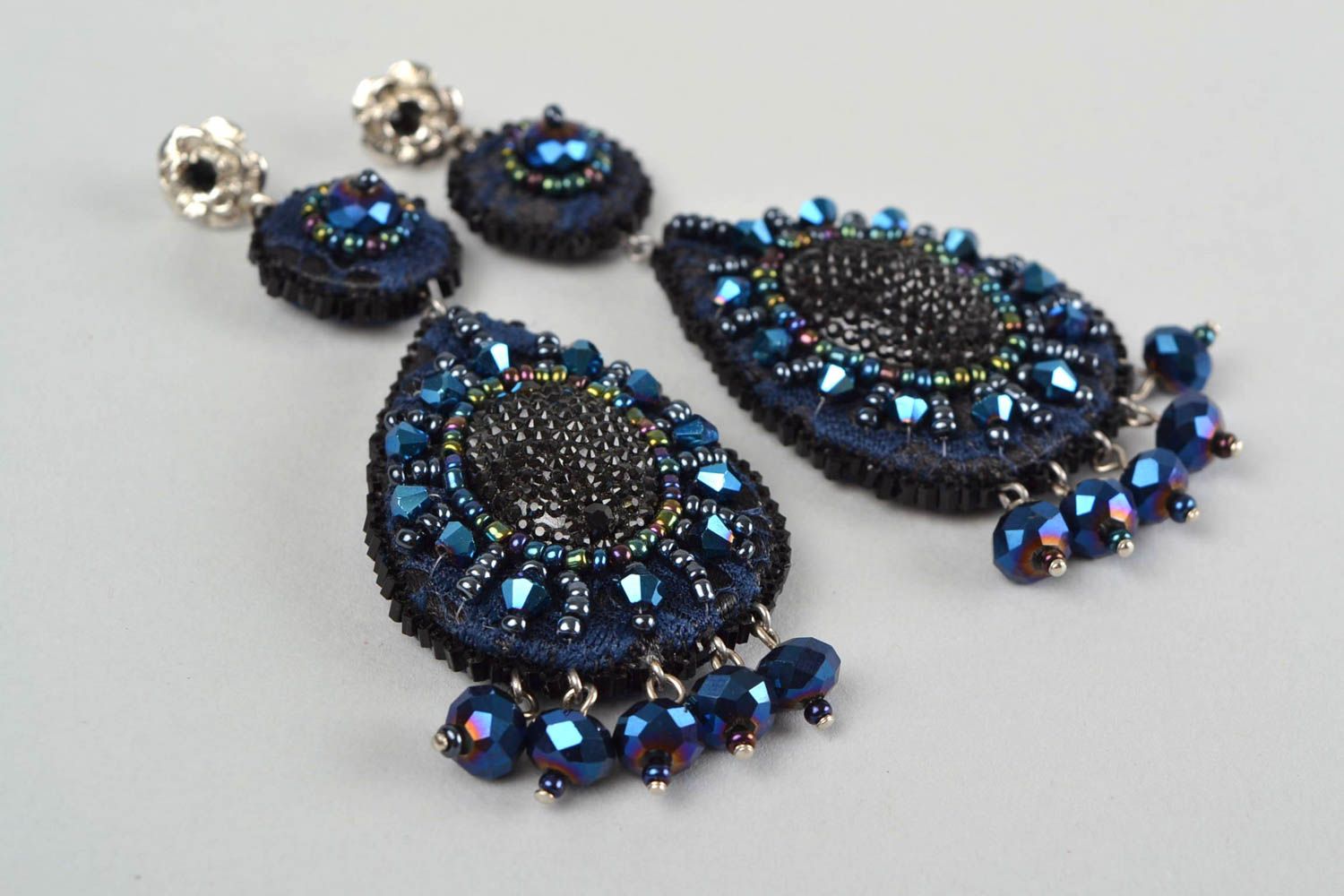 Handmade long festive designer bead embroidered drop shaped dangle earrings photo 4