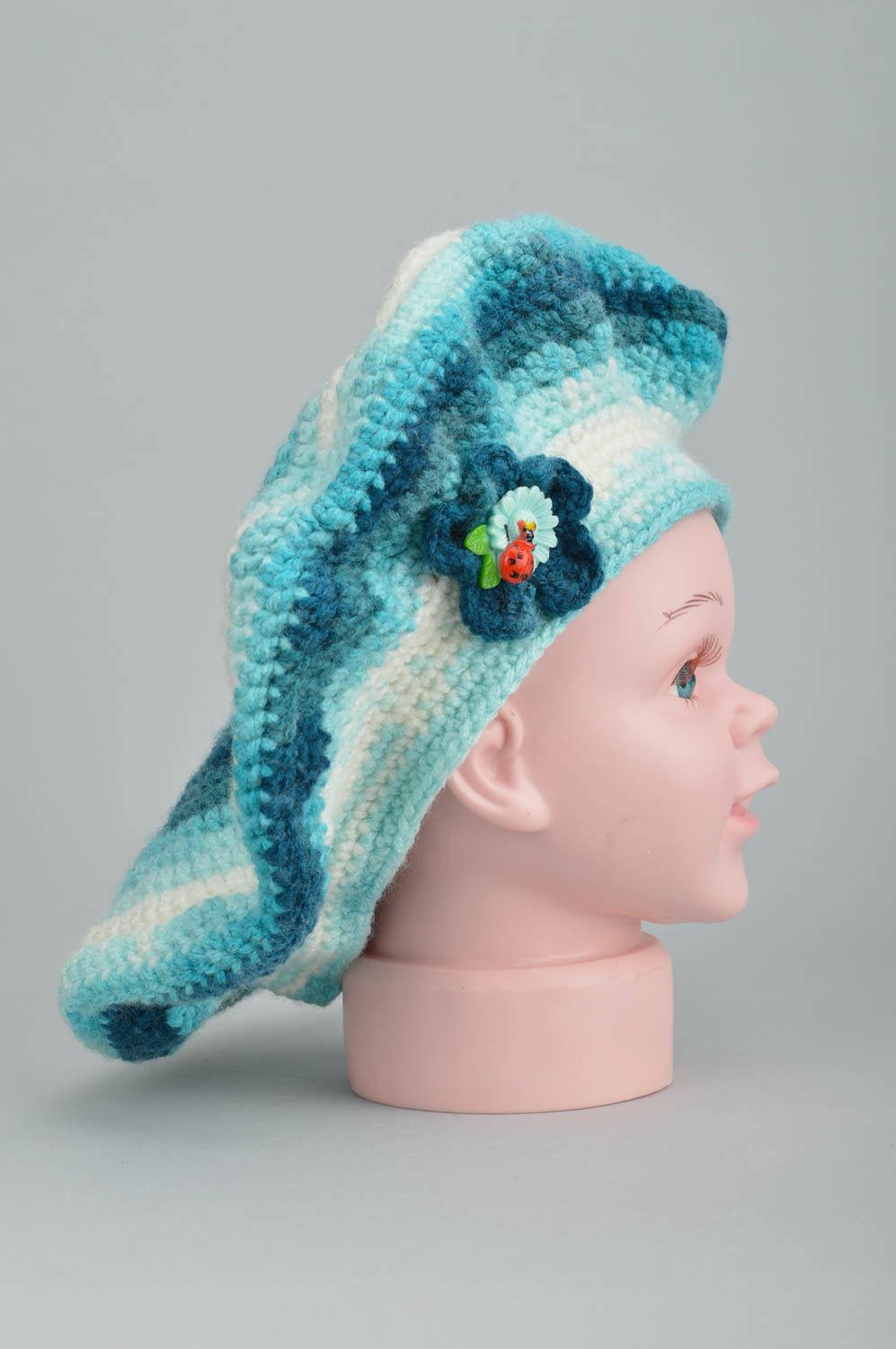 Schöne originelle stilvolle gehäkelte Baskenmütze blau handmade für Kinder foto 5