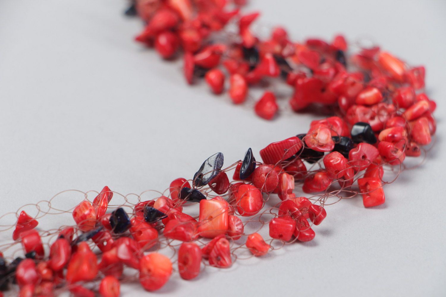 Massive handmade airy beaded necklace with aventurine and coral of red color photo 4