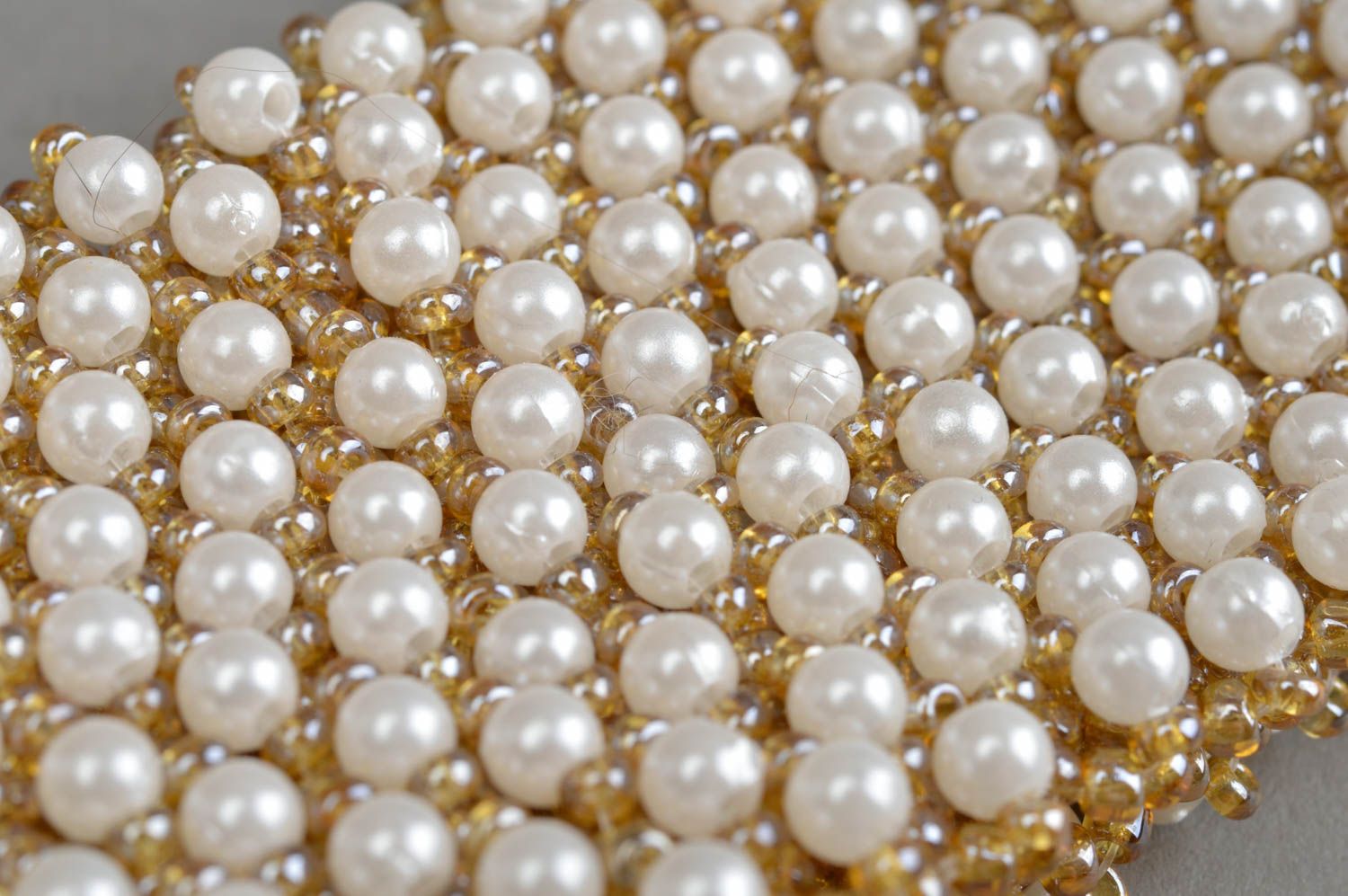Bracelet en perles de rocaille large fait main blanc d'or accessoire bijou photo 5