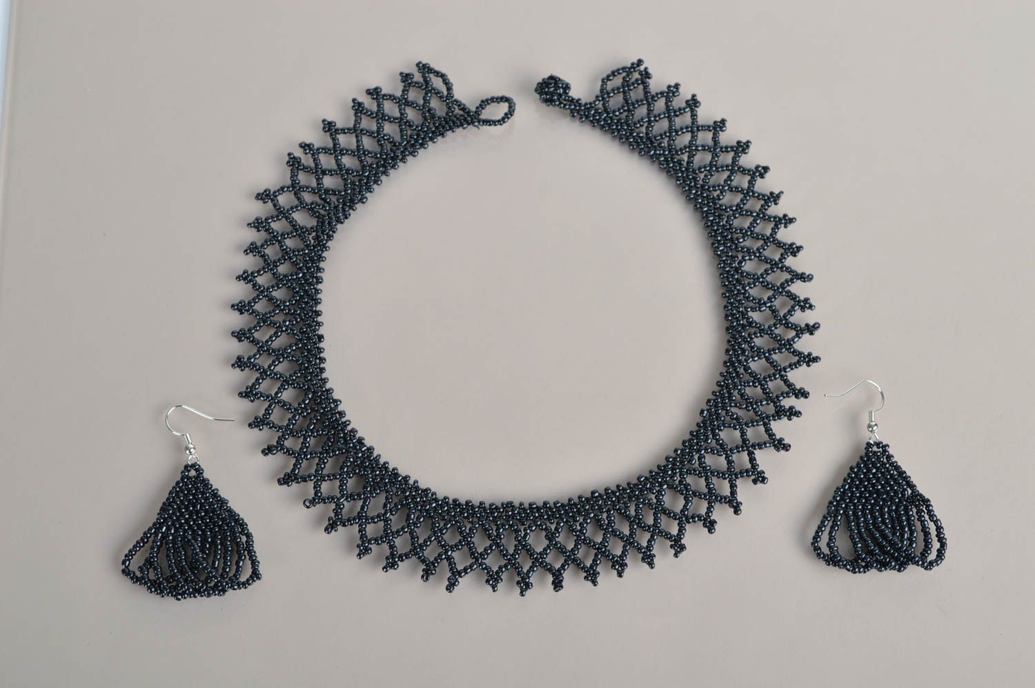 Колье из бисера украшения ручной работы бисерные серьги ожерелье из бисера фото 2