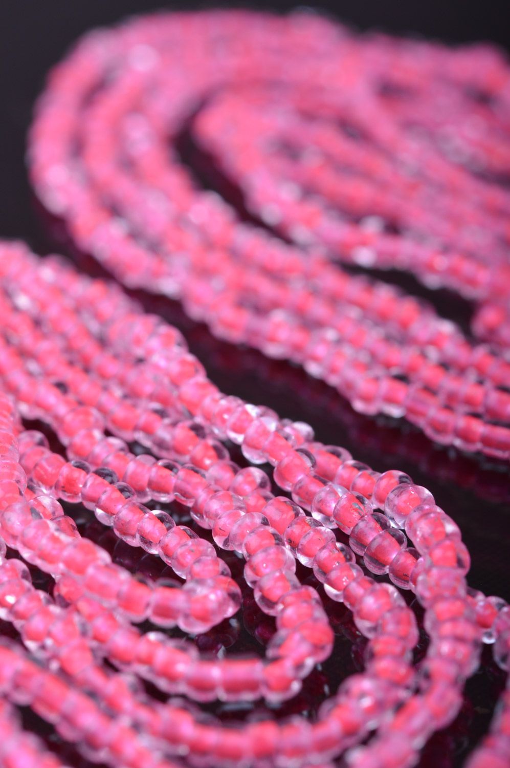 Длинные серьги из чешского бисера ручной работы яркие розовые нарядные для девушки фото 4