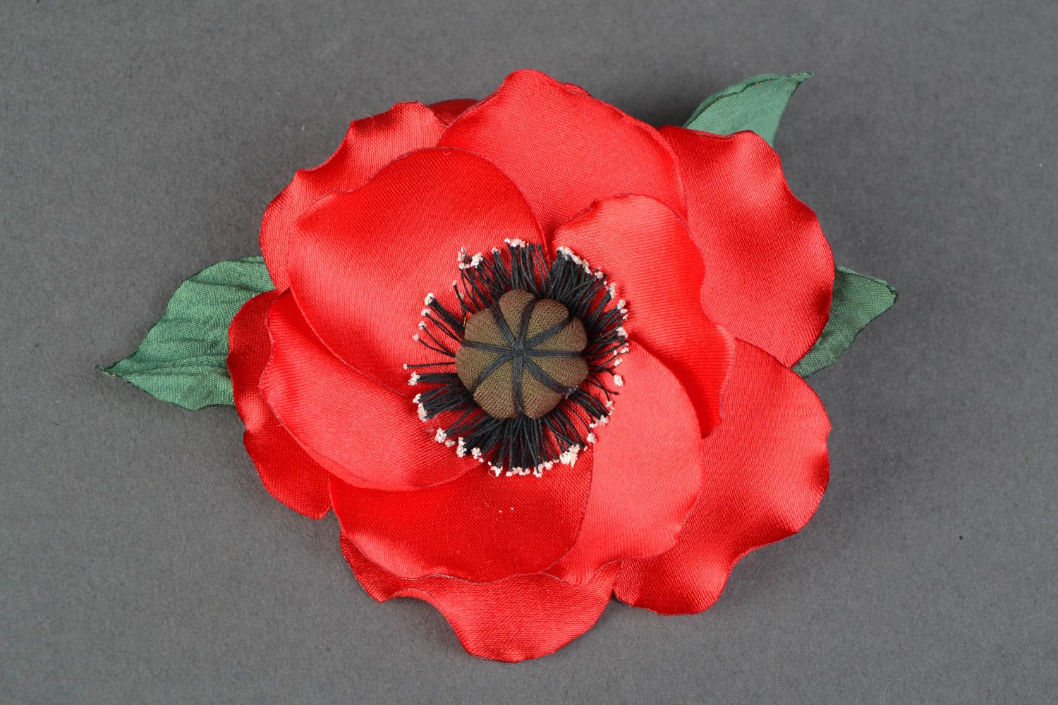 Beautiful hair clip with poppy flower photo 1