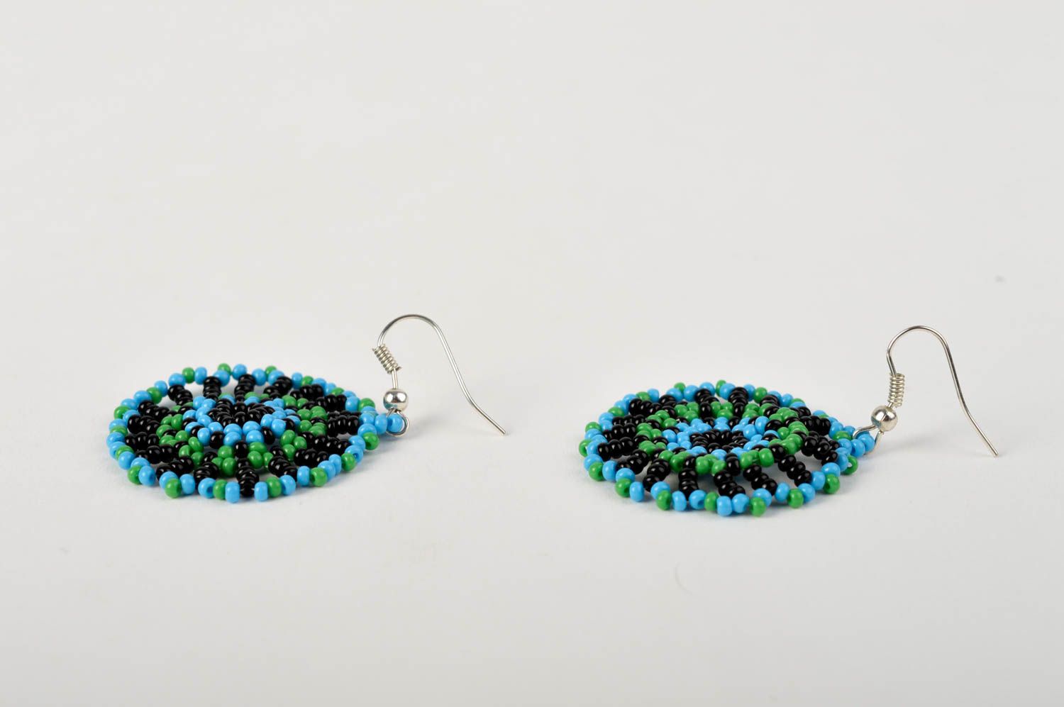 Handmade bright earrings unusual stylish beaded earrings beautiful jewelry photo 4