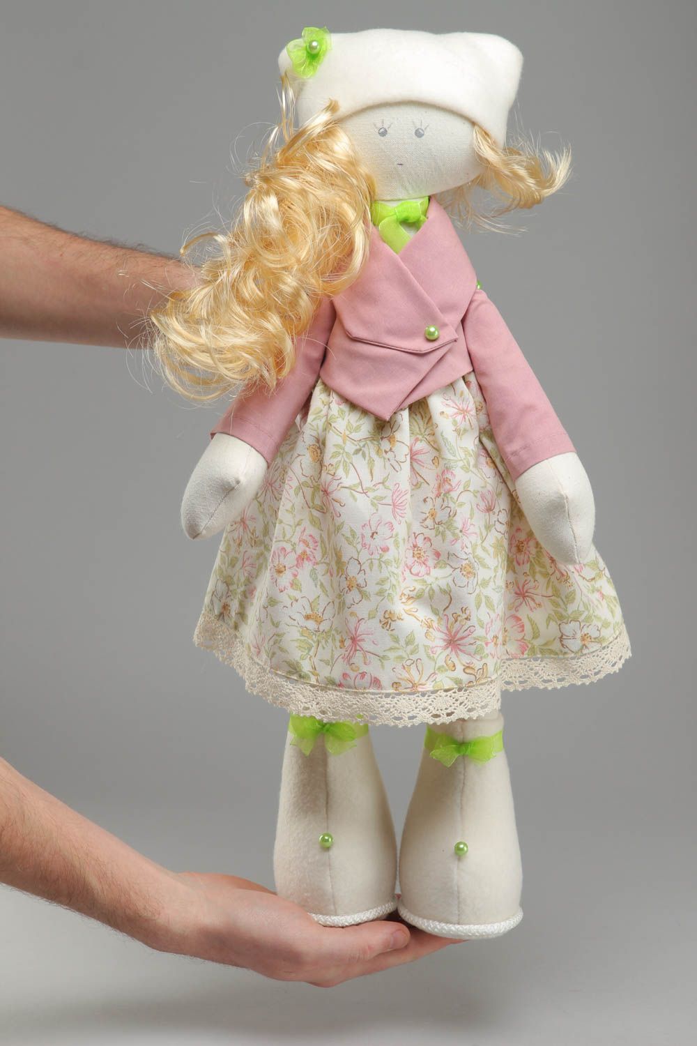 Мягкая авторская кукла из ткани Дульсинея фото 4