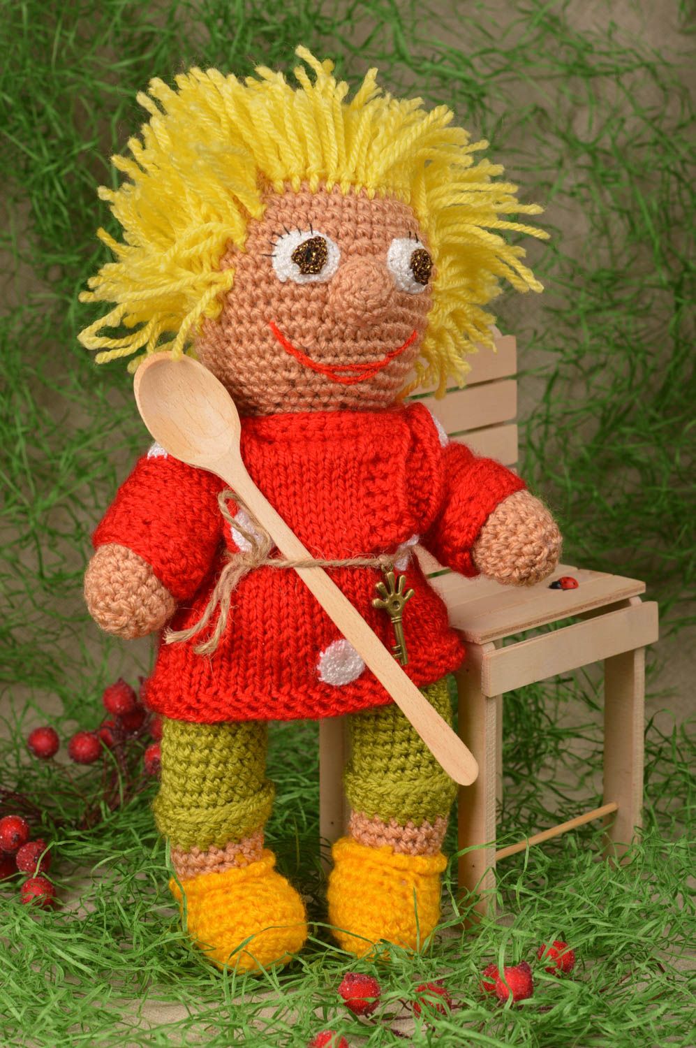 Poupée tricotée au crochet Jouet fait main original domovoï Cadeau pour enfant photo 1