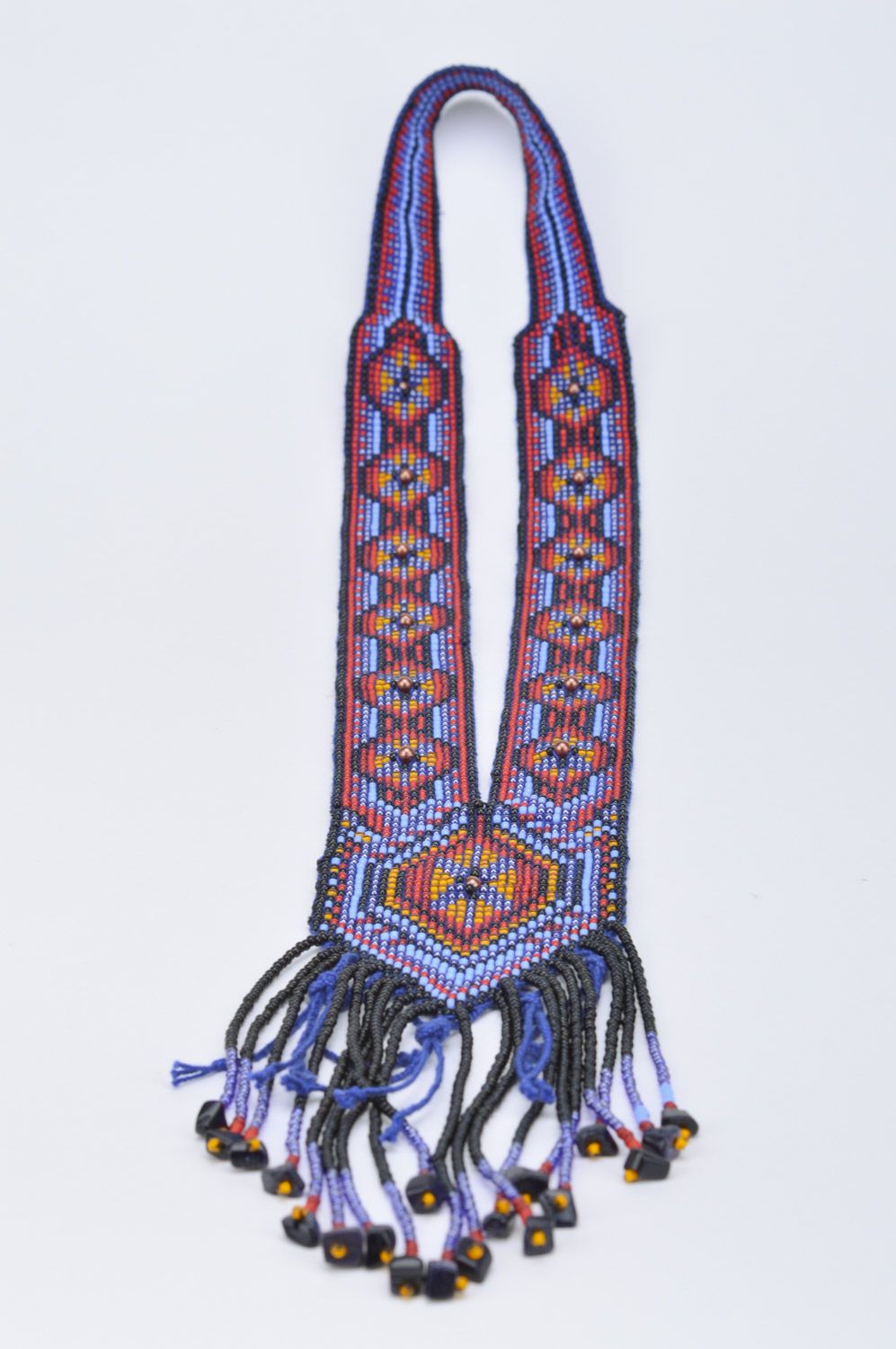 Künstlerische handgemachte ethnische Halskette mit Ornament für Boho und Ethnika foto 2