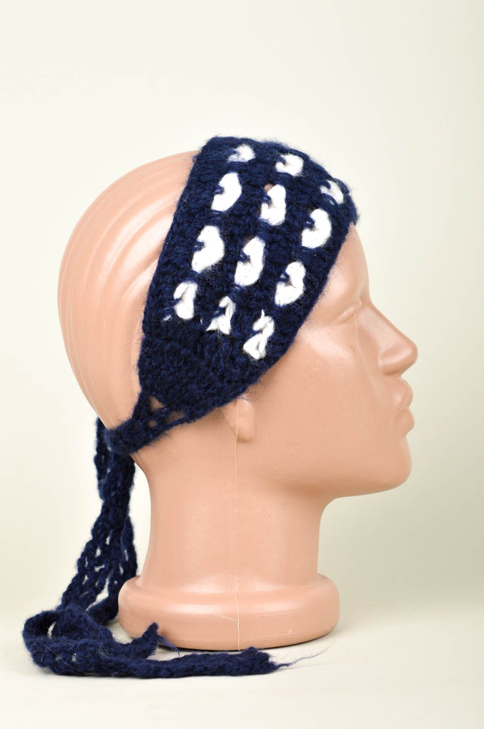 Bandeau Cache-oreilles fait main tricoté au crochet bleu foncé Accessoire enfant photo 2