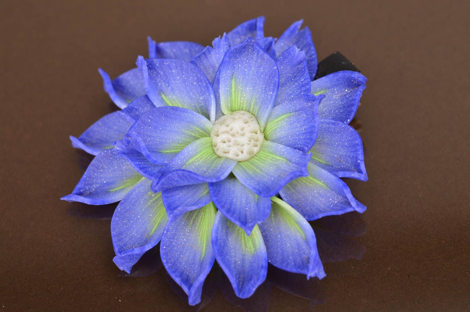Handmade designer metal hair clip with polymer clay blue flower Chrysanthemum photo 5