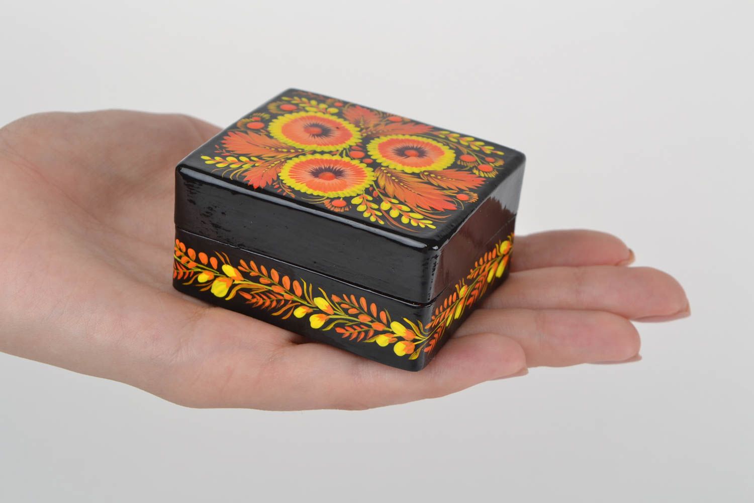 Handmade kleine Schatulle Schmuck Kiste Geschenk für Frau quadratisch bemalt foto 7