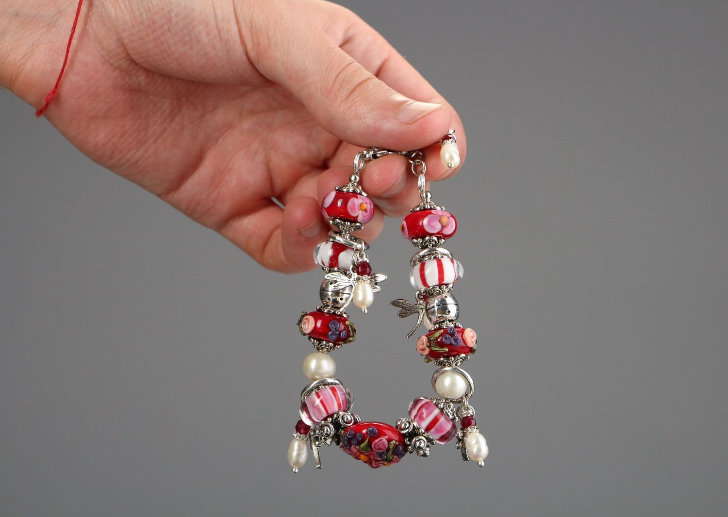 Bracelet made from glass and pearls photo 5