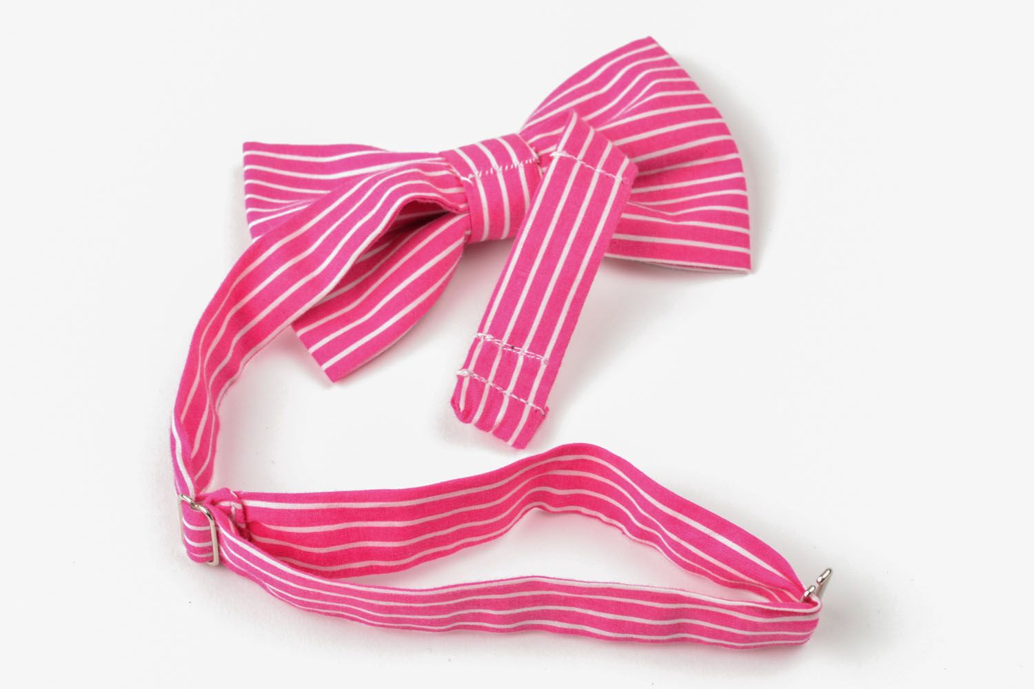 Ярко-розовый галстук-бабочка фото 3