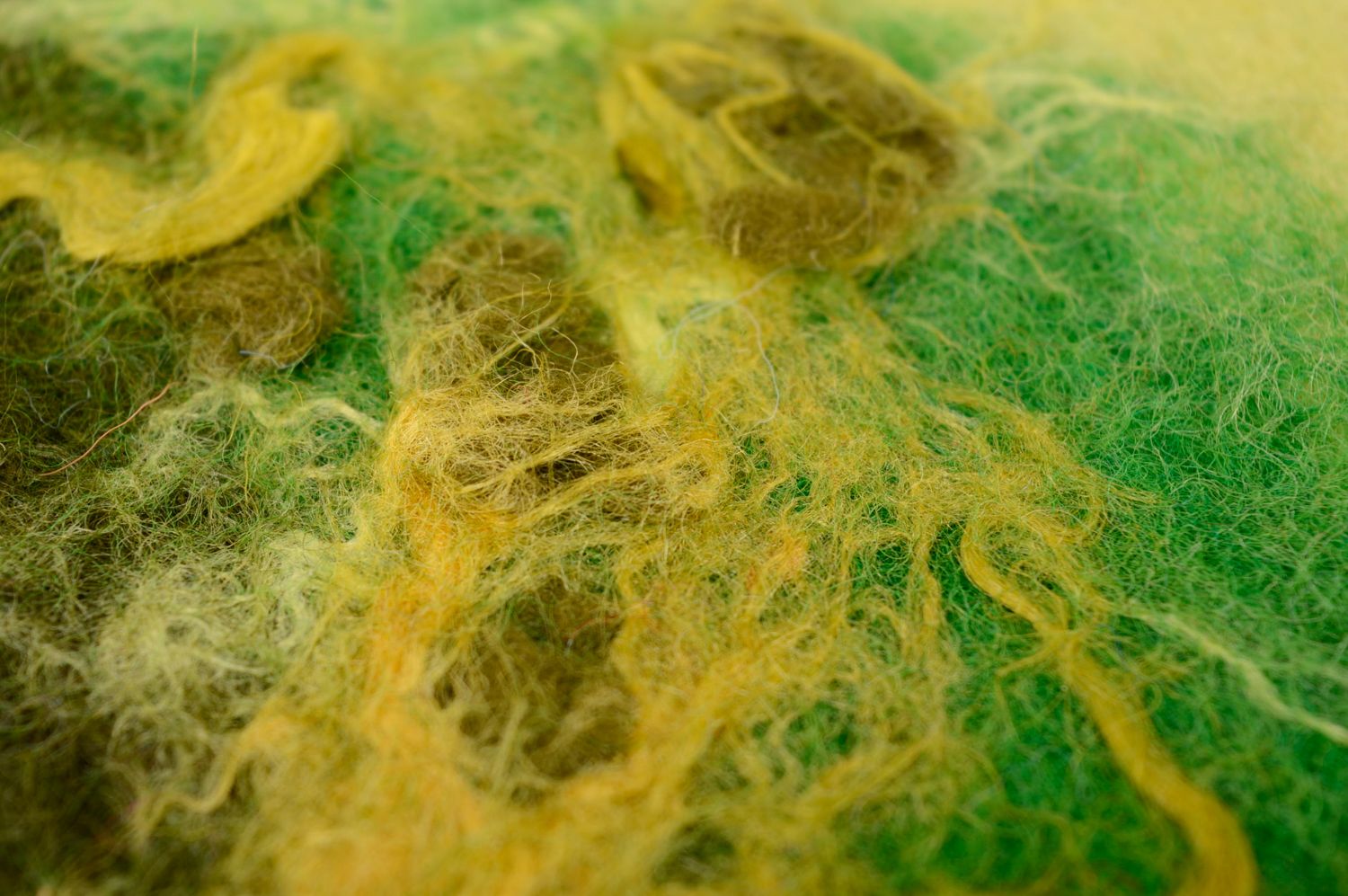 Napperon en laine feutrée faite main verte  photo 2