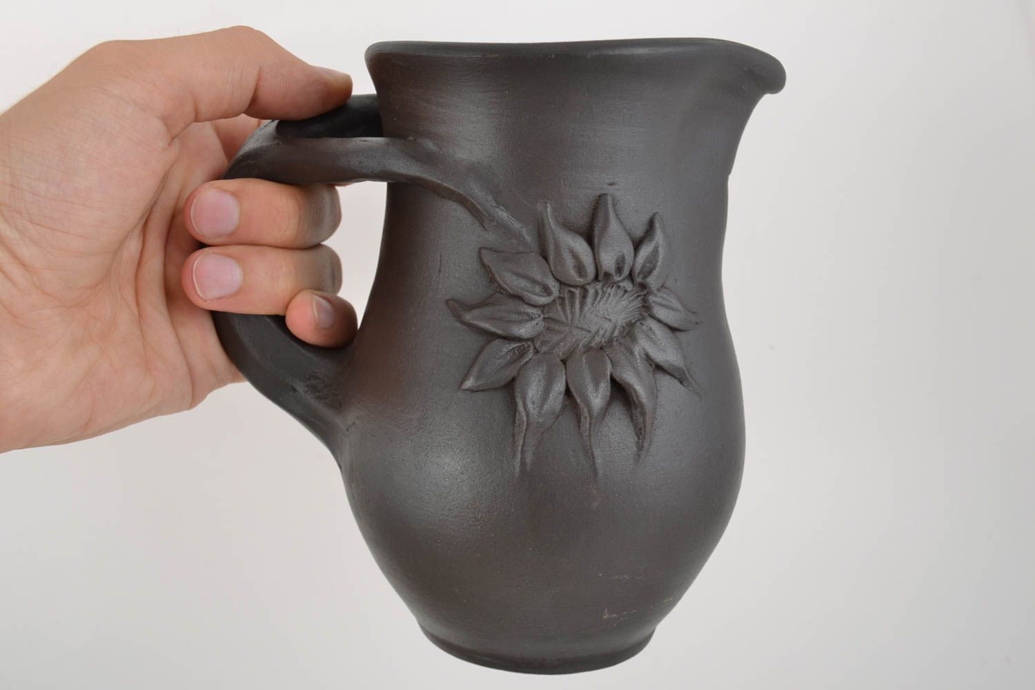 60 oz ceramic  lead-free clay pitcher jug with molded sunflower 1,85 lb photo 4