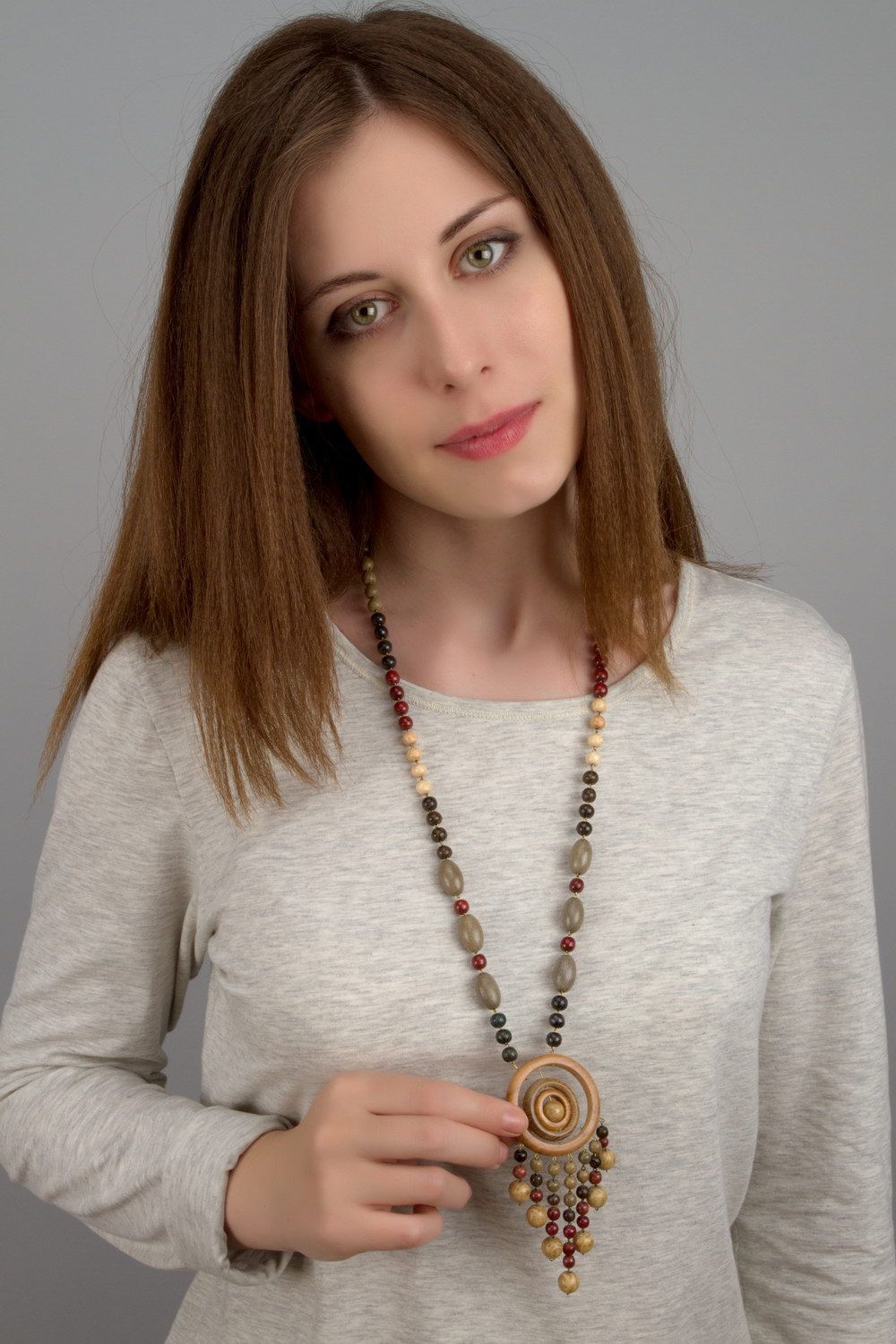 Elegant wooden beads, necklace photo 5