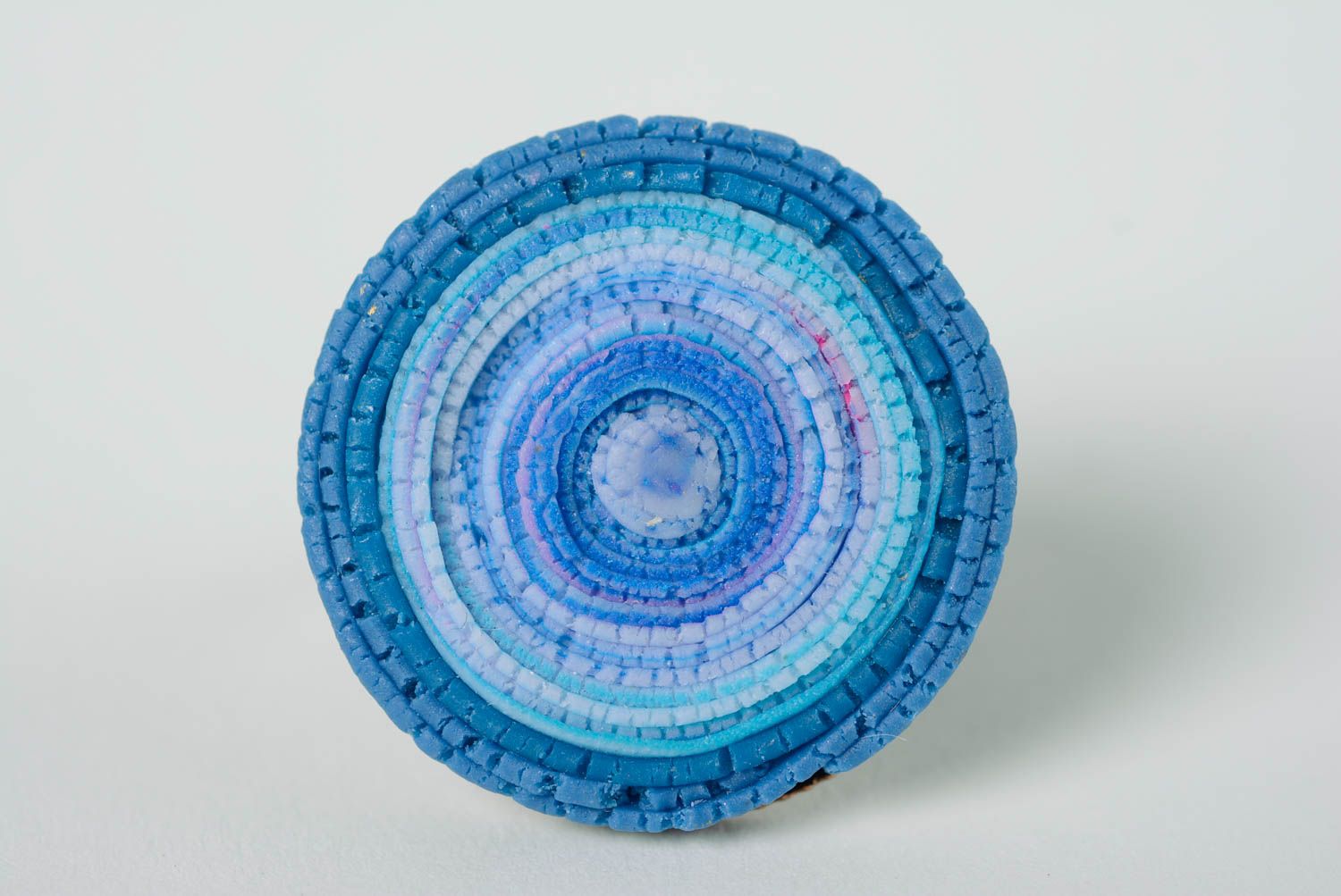 Круглое кольцо из полимерной глины большое голубое необычное ручной работы фото 1