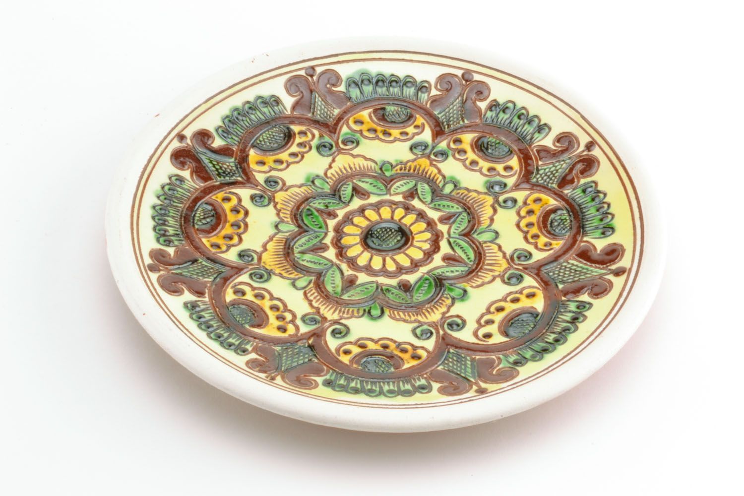 Декоративная тарелка с орнаментом фото 4