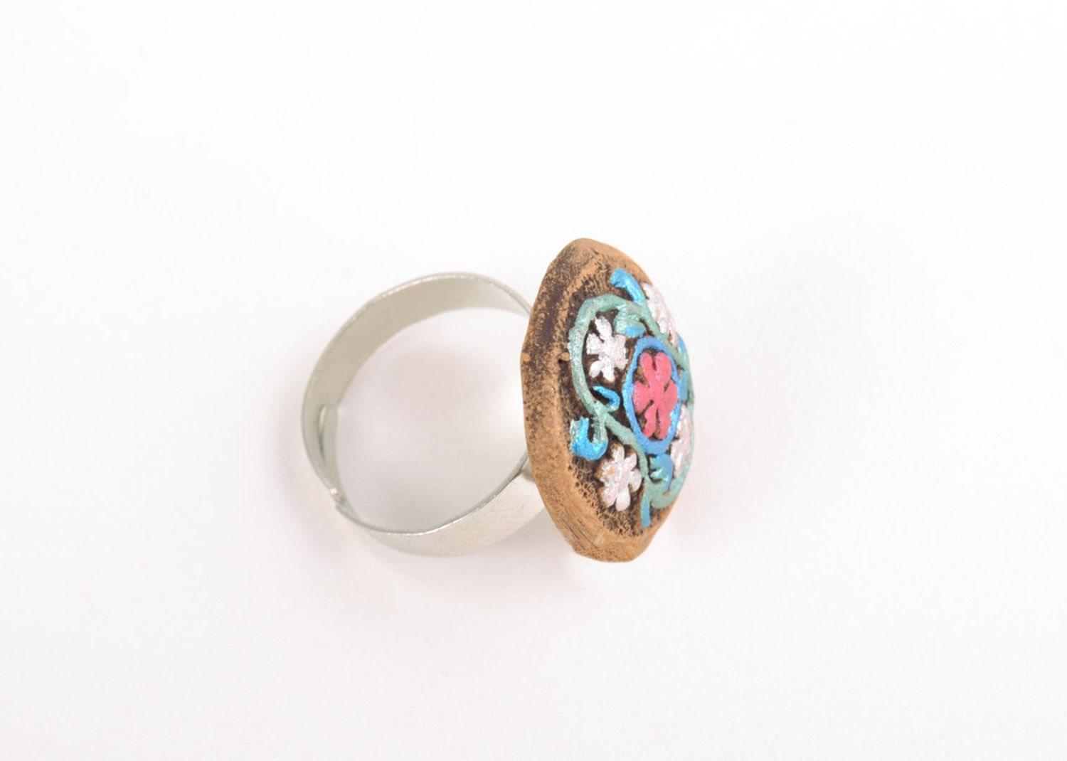 Глиняное кольцо с разъемной металлической фурнитурой расписное ручной работы фото 4