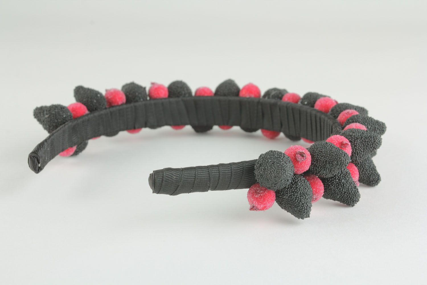 Headband with blackberry and cranberry  photo 2