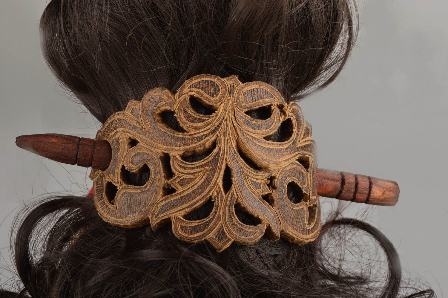 Barrette cheveux faite main Accessoire coiffure marron cuir et bois Cadeau femme photo 2
