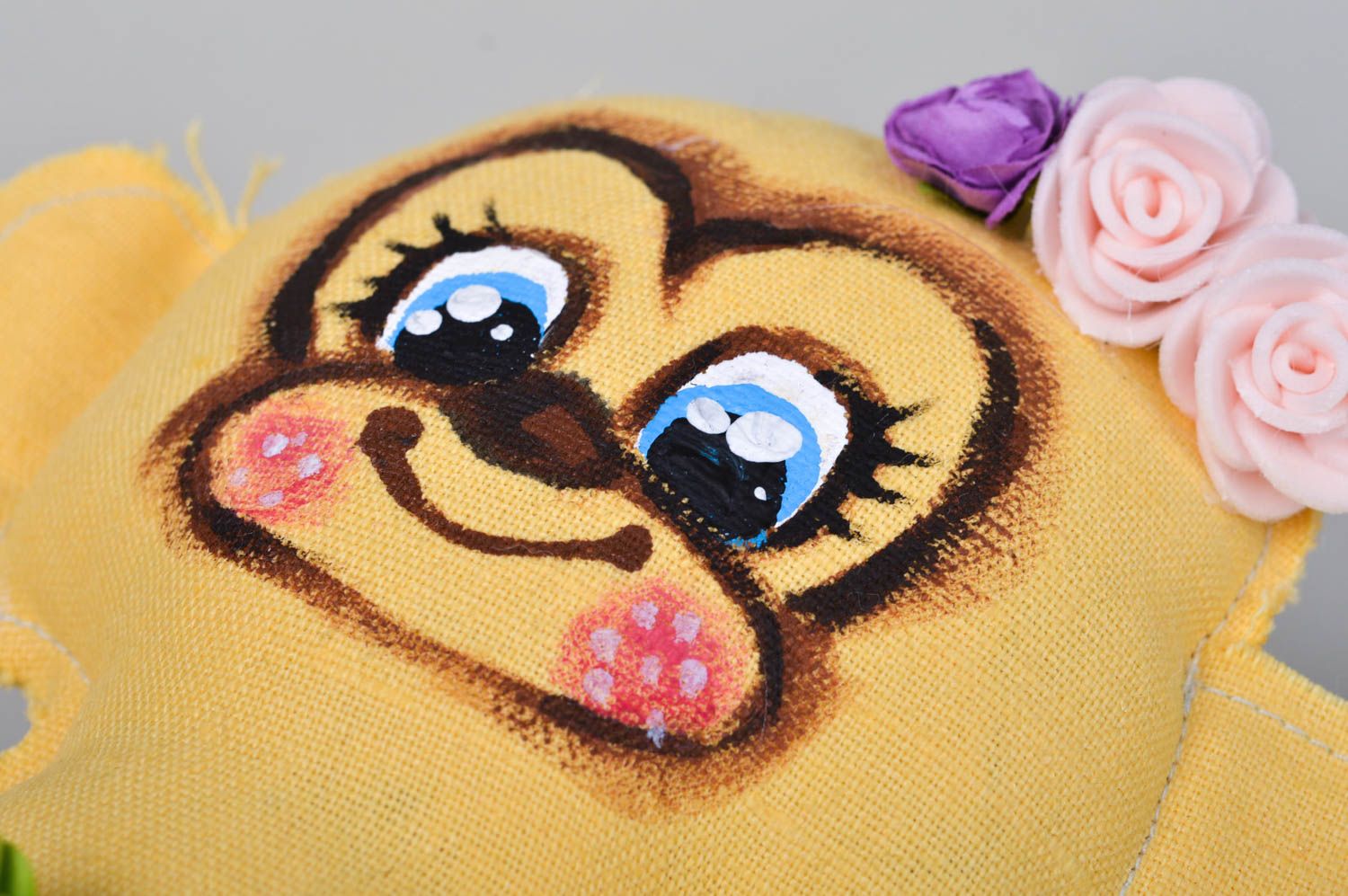 Mono de peluche hermoso hecho a mano juguete de tela decoración de interior foto 3