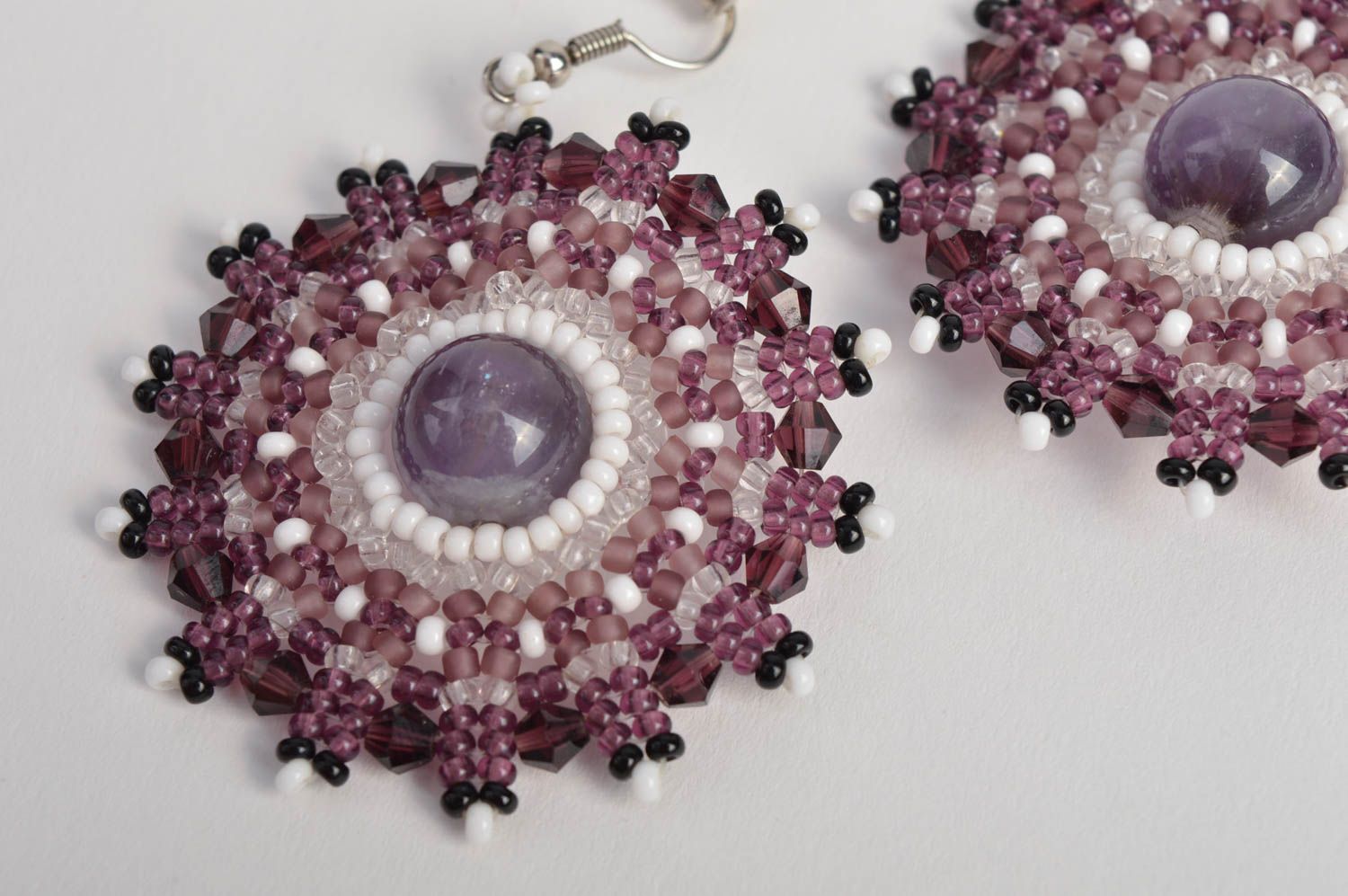 Boucles d'oreilles violettes Bijou fait main en perles et améthyste Cadeau femme photo 4