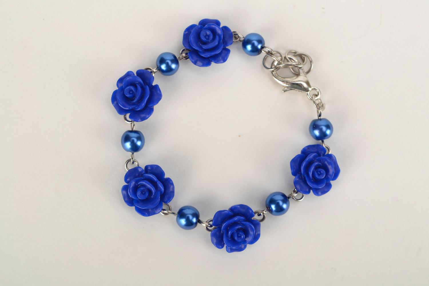 Beau bracelet en pâte polymère avec fleurs bleues fait main bijou pour femme photo 3