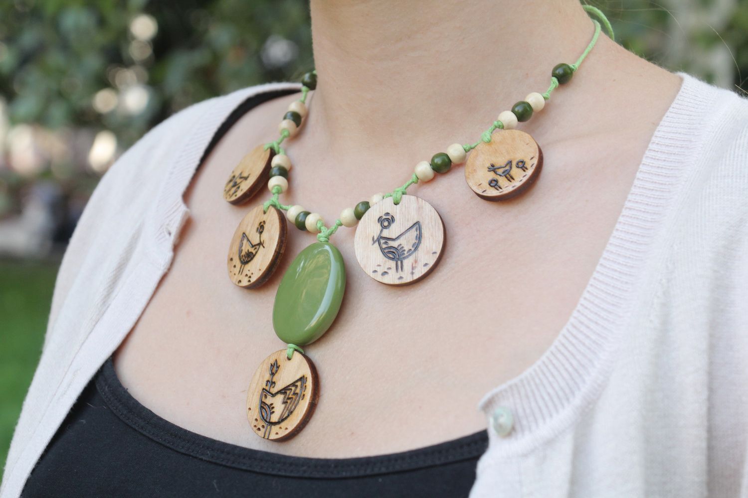 Wooden necklace photo 2