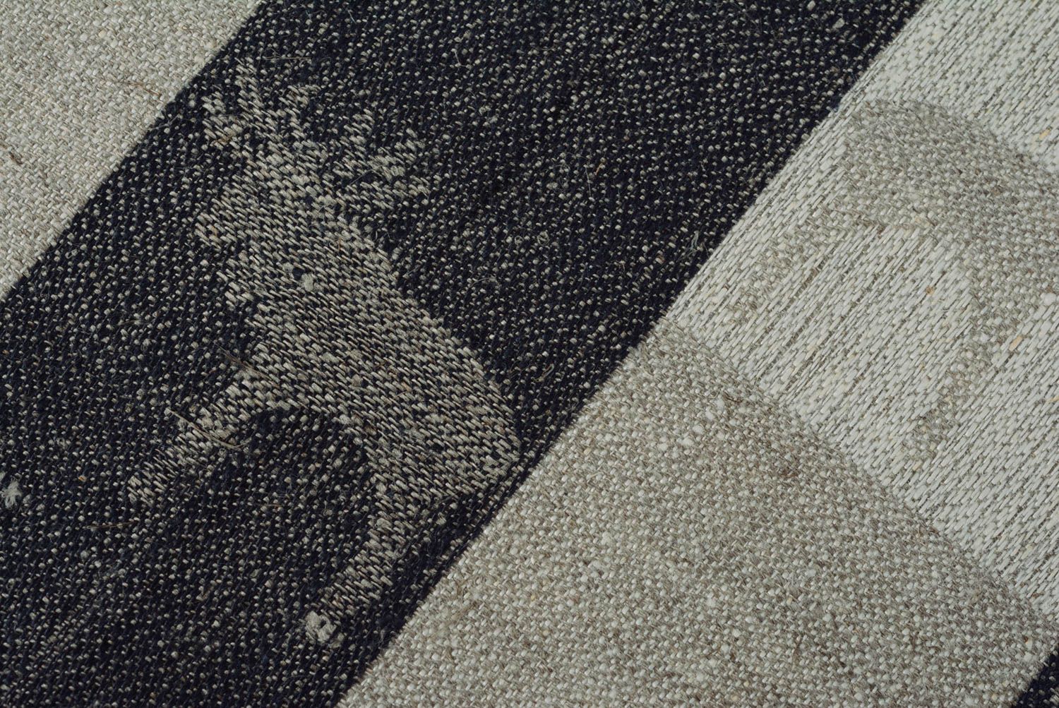 Кухонное полотенце ручной работы клетчатое из натуральной льняной ткани с оленями фото 3