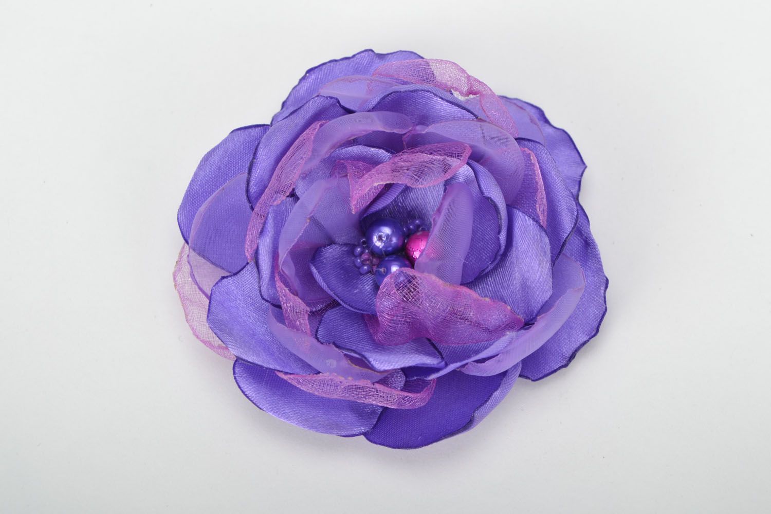 Broche de tecido feito à mão em forma da flor Mistério foto 1